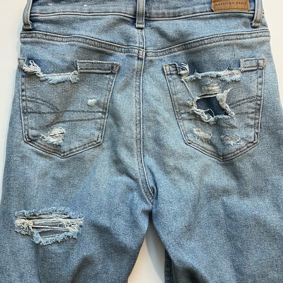 American Eagle Outfitters • Light Wash Destructed Mom Jeans - Picture 3 of 6